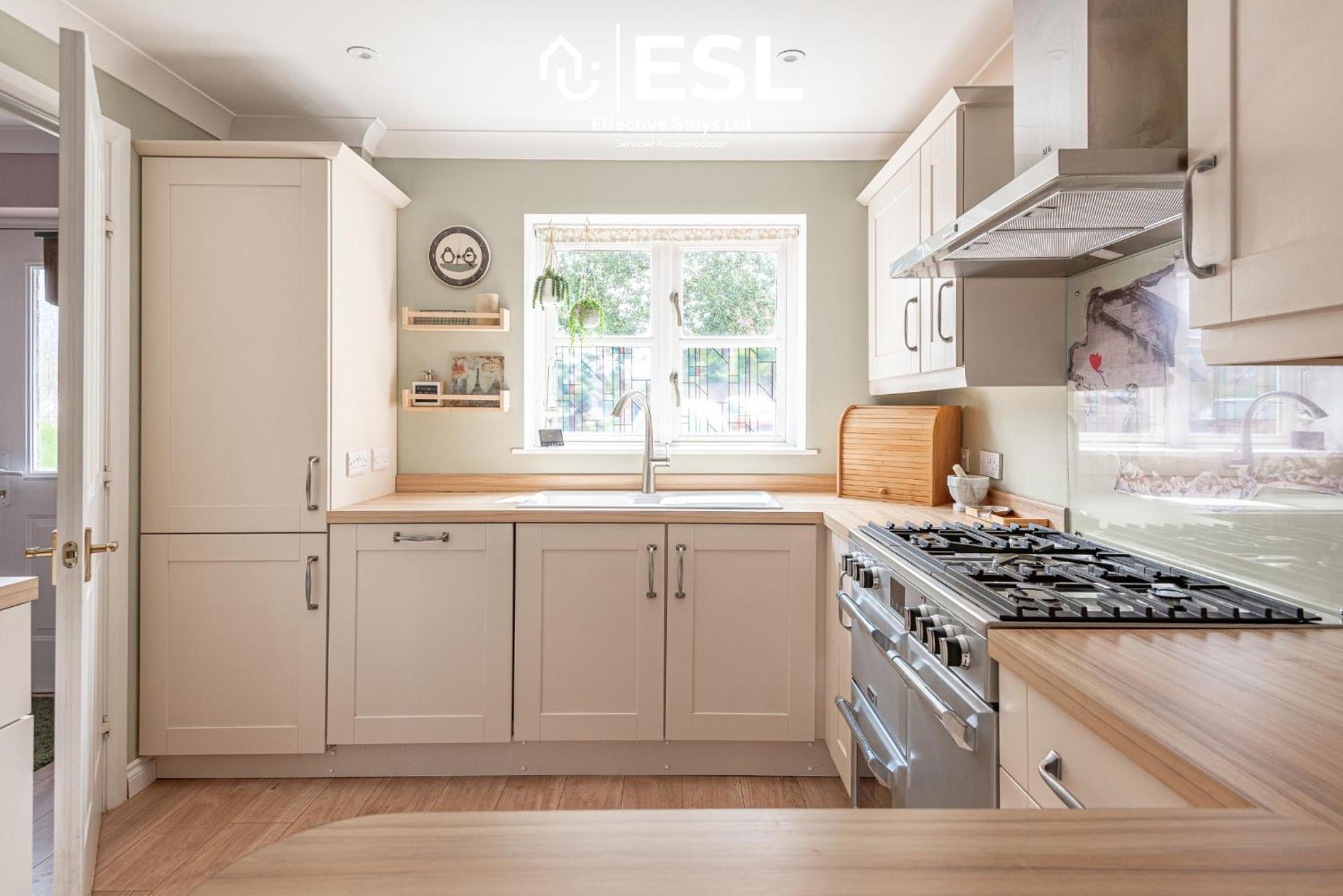 4 Bedroom Townhouse 10Mins Walk From Shrewsbury Town Centre With Parking Екстериор снимка